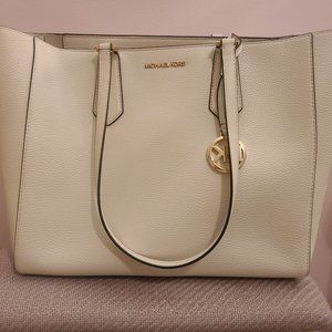 Michael Kors 3-in-1 bag (Like New)